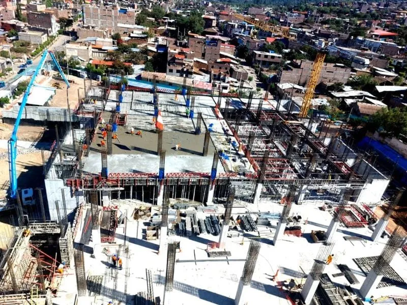 Hospital Daniel Alcides Carrión · Vaciado de techo